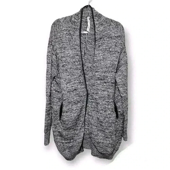 LULULEMON Cardi All Day in Black / White Sz. XSmall / Small - Picture 10 of 16
